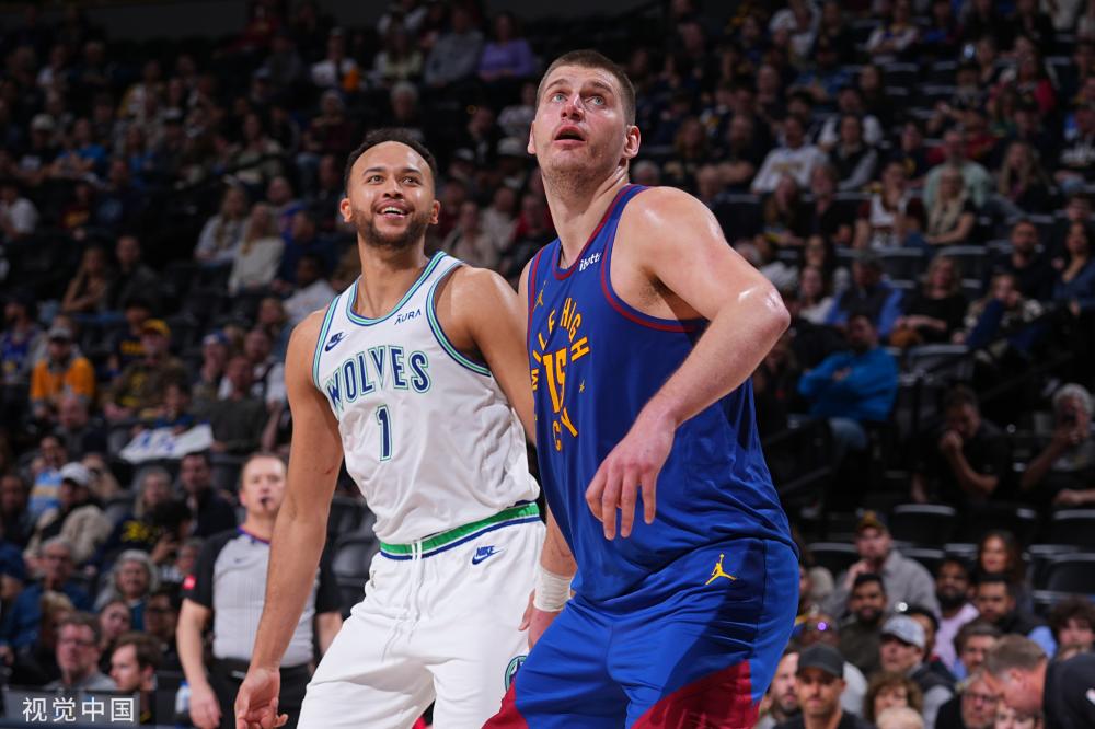 斯特林在下 斯特林在下