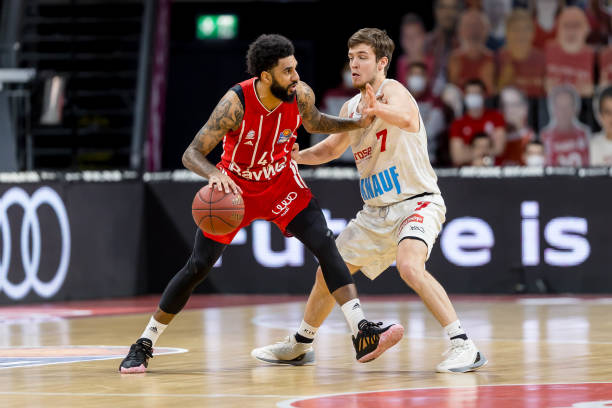 前锋的进攻 前锋的进攻